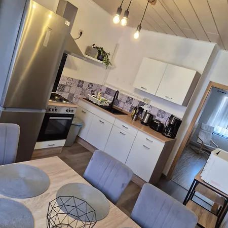 Ferienwohnung/monteurunterkunft Leopolshall *